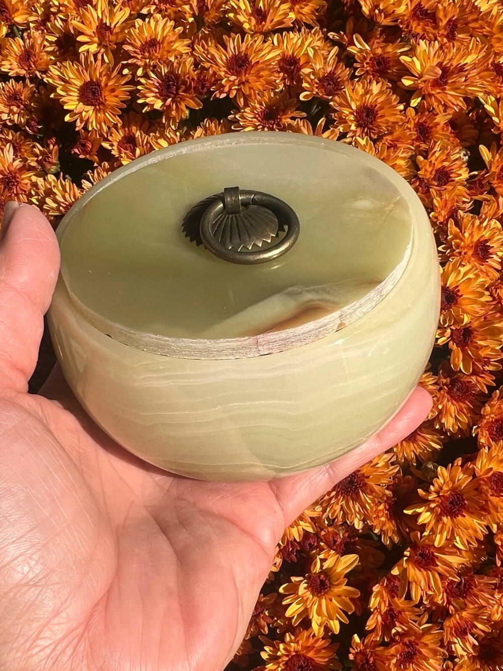 Afghan (1) Jade bowl with lid | Crystal